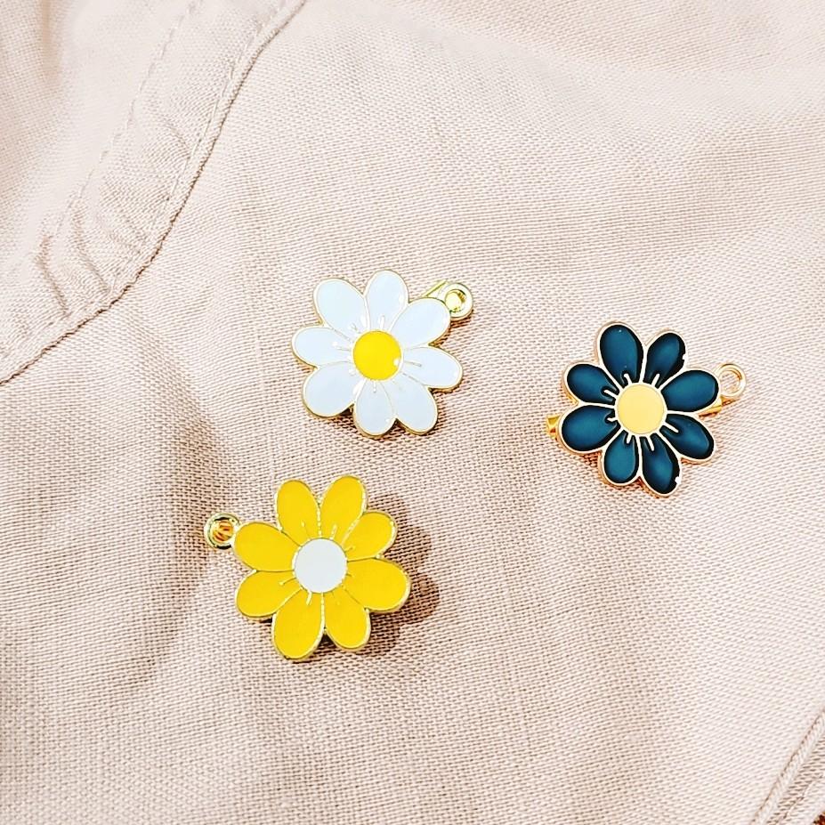 Daisy Metal Pins (KimyJoe CutiePins)