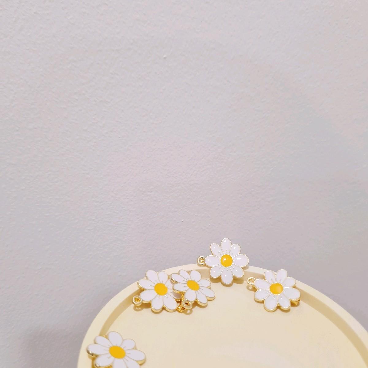 Daisy Metal Pins (KimyJoe CutiePins)