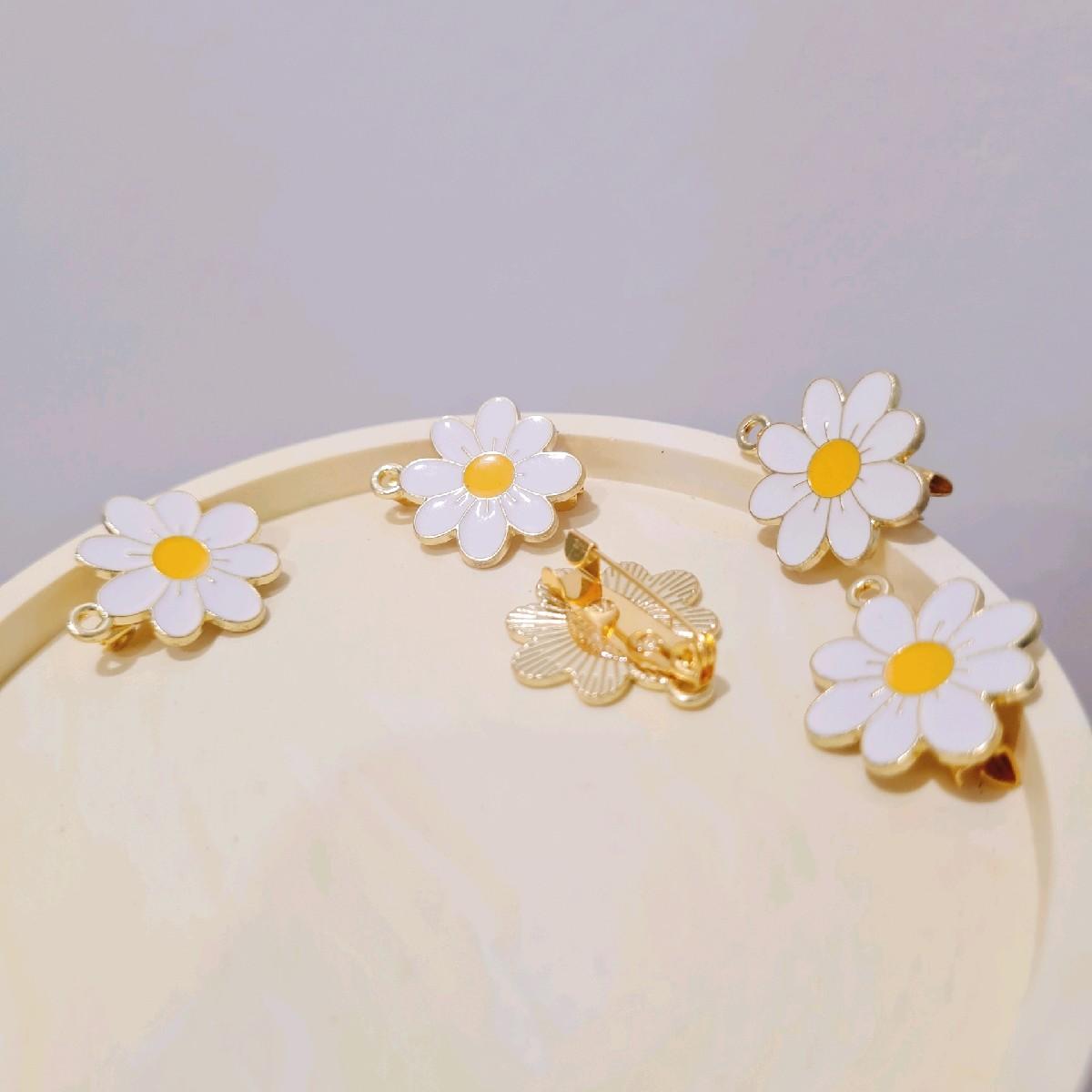 Daisy Metal Pins (KimyJoe CutiePins)